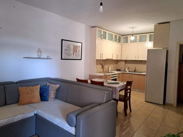 Tirane,Me qera apartament 1+1+BLK Kati 3, 70 m² 300€ (Teodor keko)