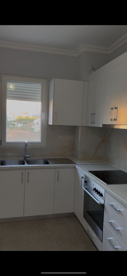 Tirane, shes apartament 1+1+Ballkon , 92.400 € 