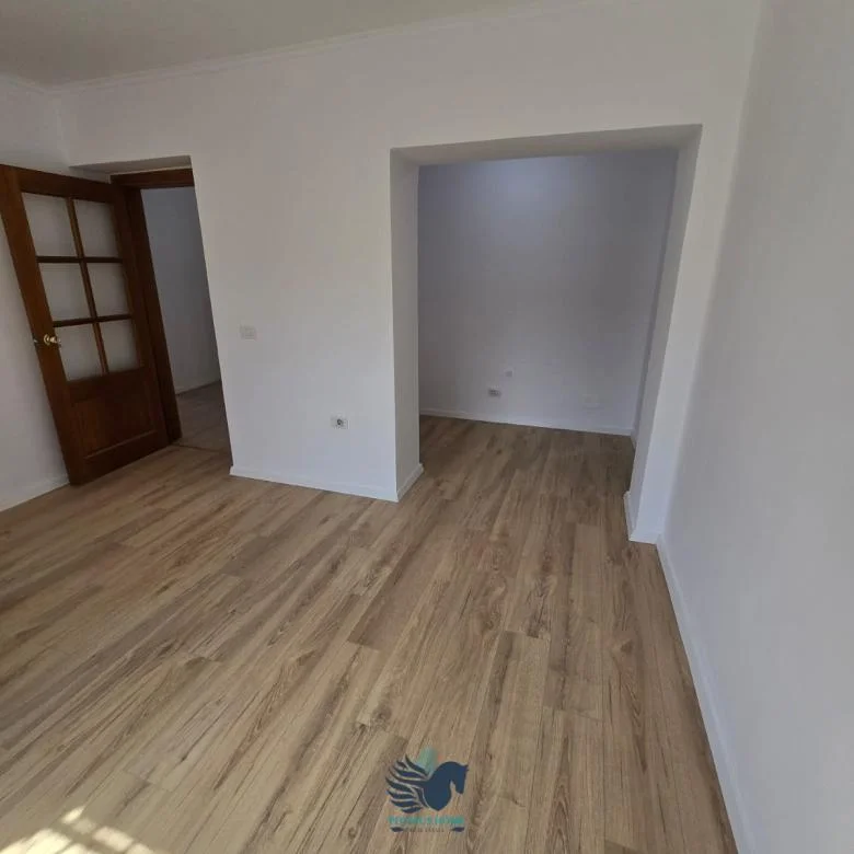 Shitet Apartament 2+1 Ne Ali Dem [ID PE33]