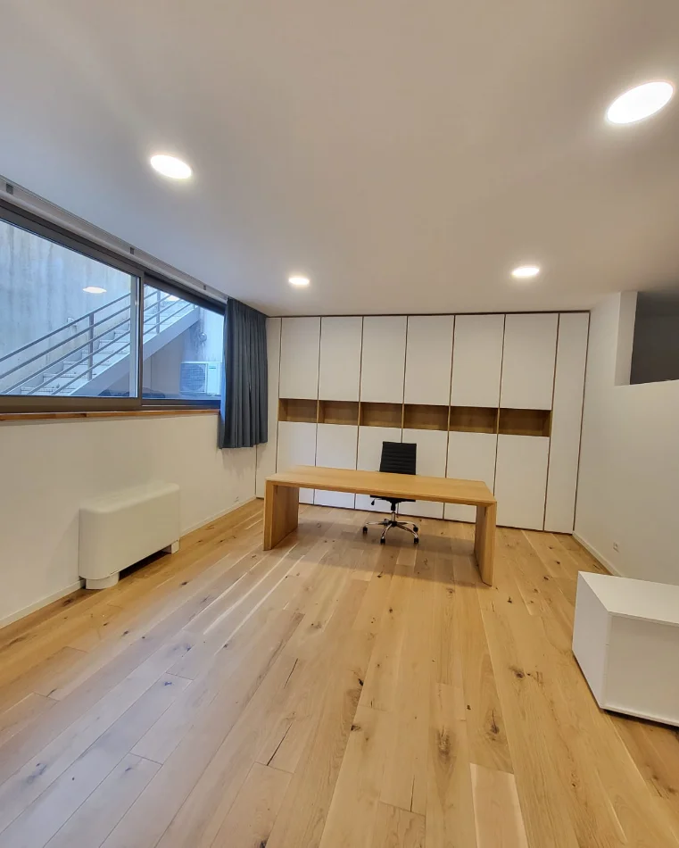 Tirane, jepet me qera Vile 4+1+Ballkon Kati 2, 500 m² 5.000 € (TEG)