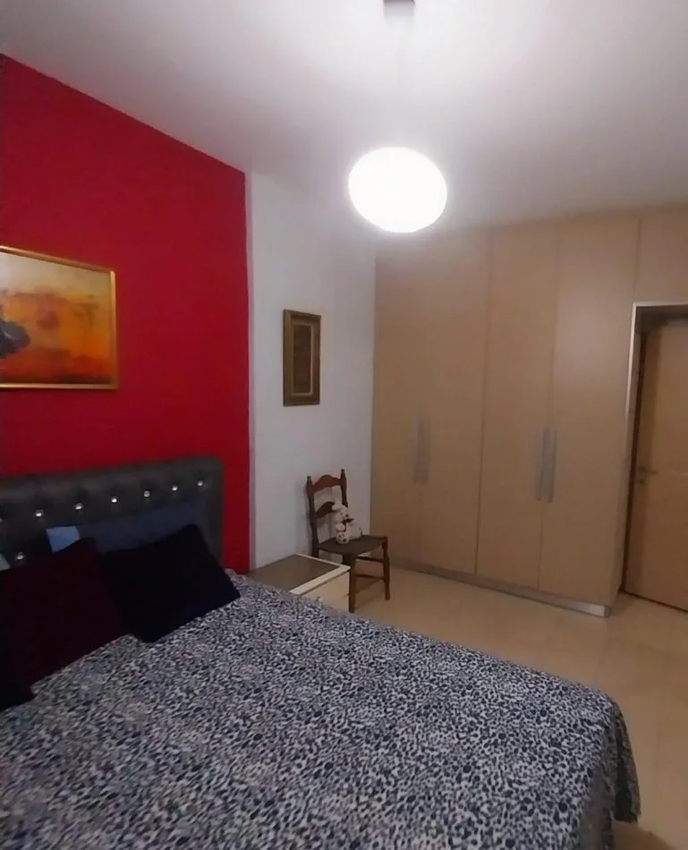Tirane, jepet me qera apartament 1+1+Ballkon , 450 € (Kodra e Diellit)
