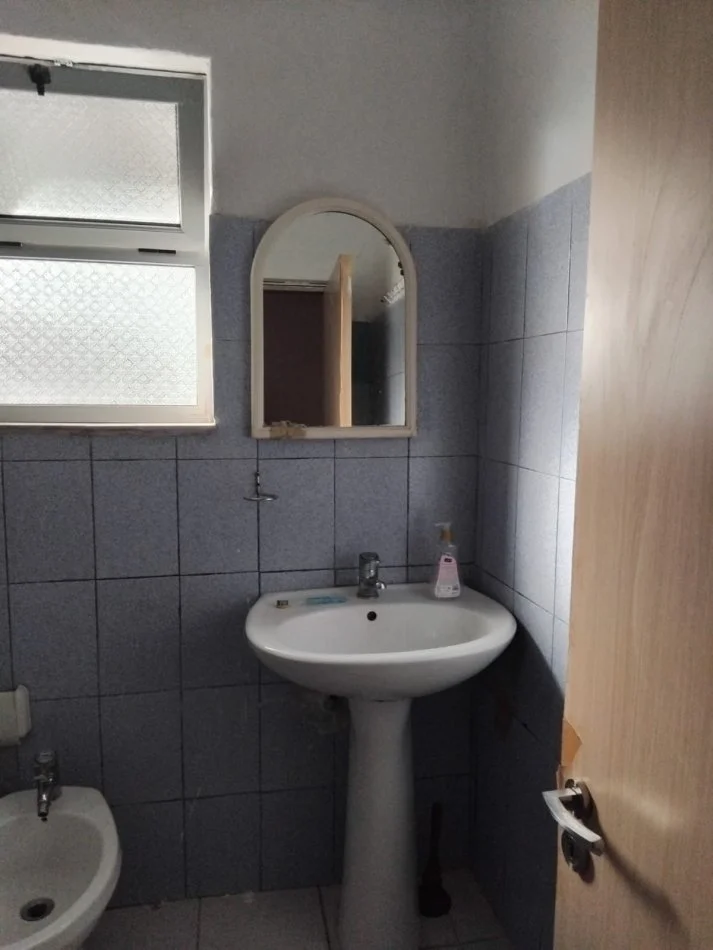 Apartament 1+1 (€300) Rruga Isuf Balta