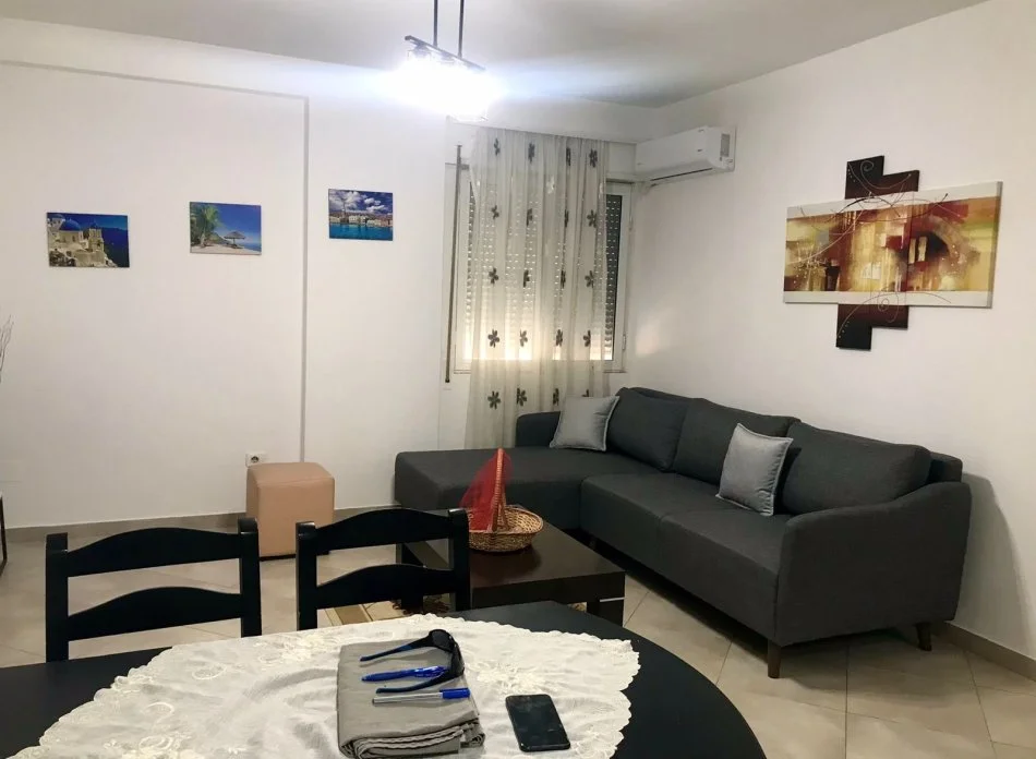 Tirane, jepet me qera apartament 2+1 Kati 7, 92 m² 600 € (Don Bosko)