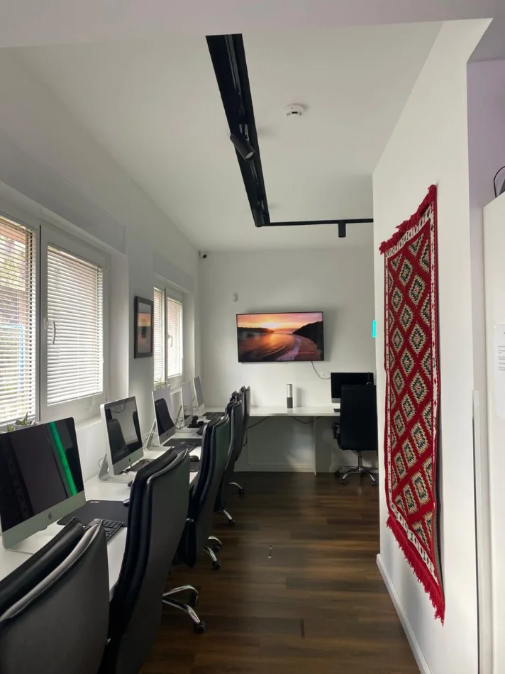 Tirane, shes ambjent biznesi Kati 0, 200 m² 470.000 € (Ali Demi)