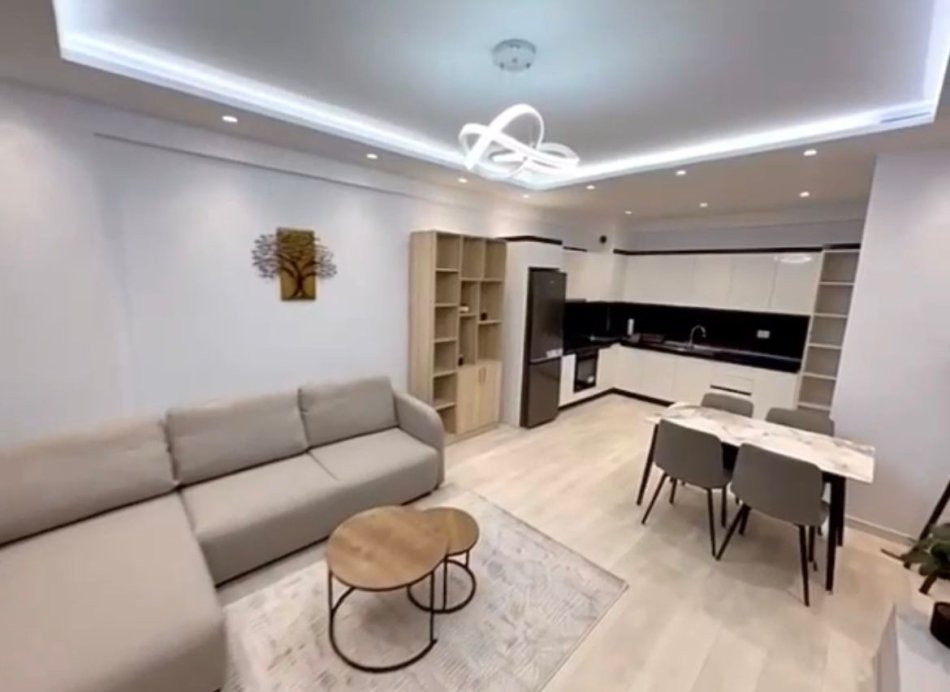 Tirane, jepet me qera apartament 1+1 Kati 3, 67 m² 450 € (Astir)