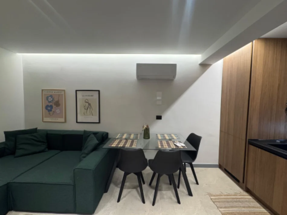 Tirane, jepet me qera apartament 1+1 Kati 1, 70 m² 600 € (Ambasada Amerikane)