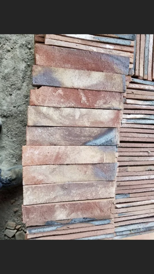 Tirane, shes Tulla shamat, tulla balte, Tulla xhami 10 €