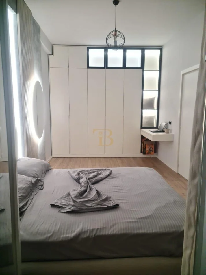 Tirane, jepet me qera apartament 3+1 Kati 7, 117 m² 550 € 