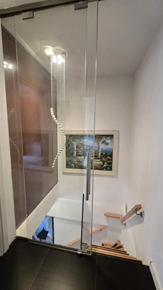 Tirane, jepet me qera apartament duplex Dublex Kati 5, 104 m² 950 € (Kristal Center)