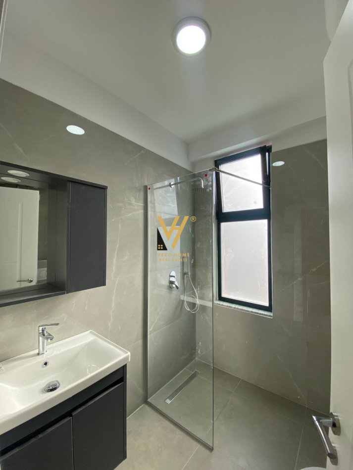 Tirane, jepet me qera apartament 1+1+Ballkon Kati 7, 60 m² 550 € (21 DHJETORI)