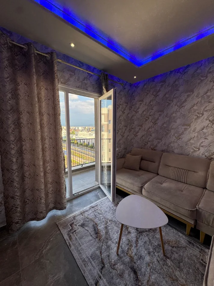 Tirane, jepet me qera apartament 1+1 Kati 8, 75 m² 500 € (Univers City)