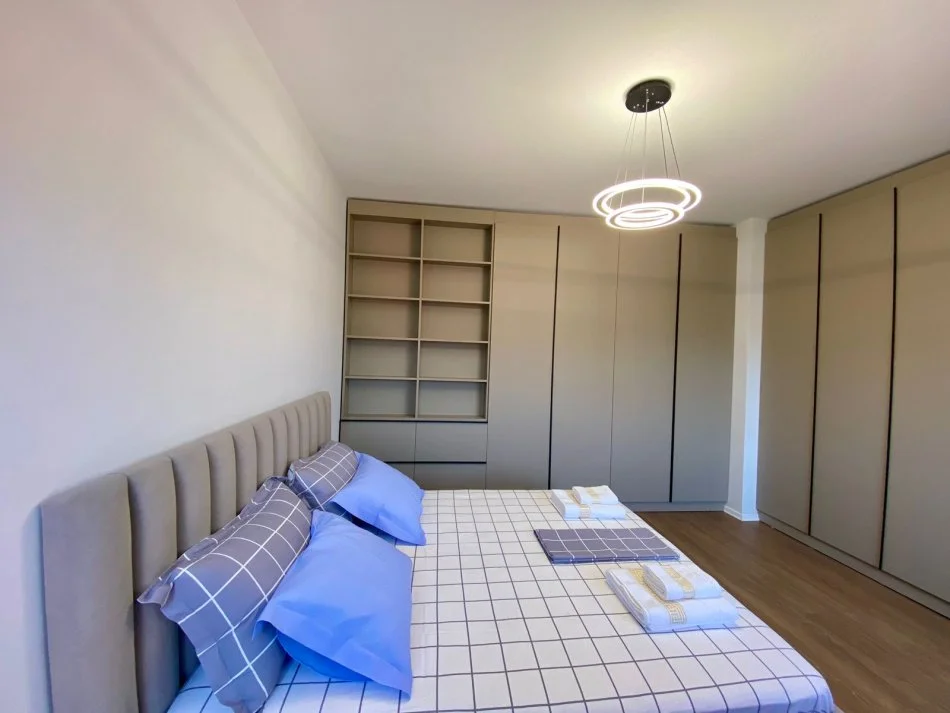 Shqiperi, jepet me qera apartament 2+1+Ballkon Kati 4, 100 m² 1.500 € (SAMI FRASHERI)