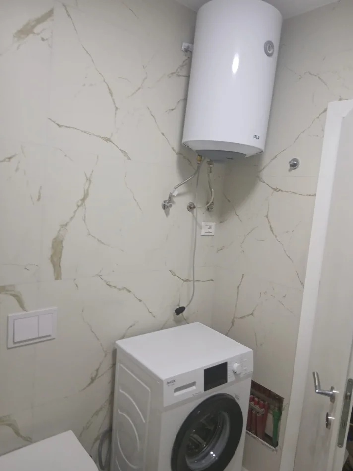 Tirane, jepet me qera apartament 2+1 Kati 1, 90 m² 600 € (Sauk)