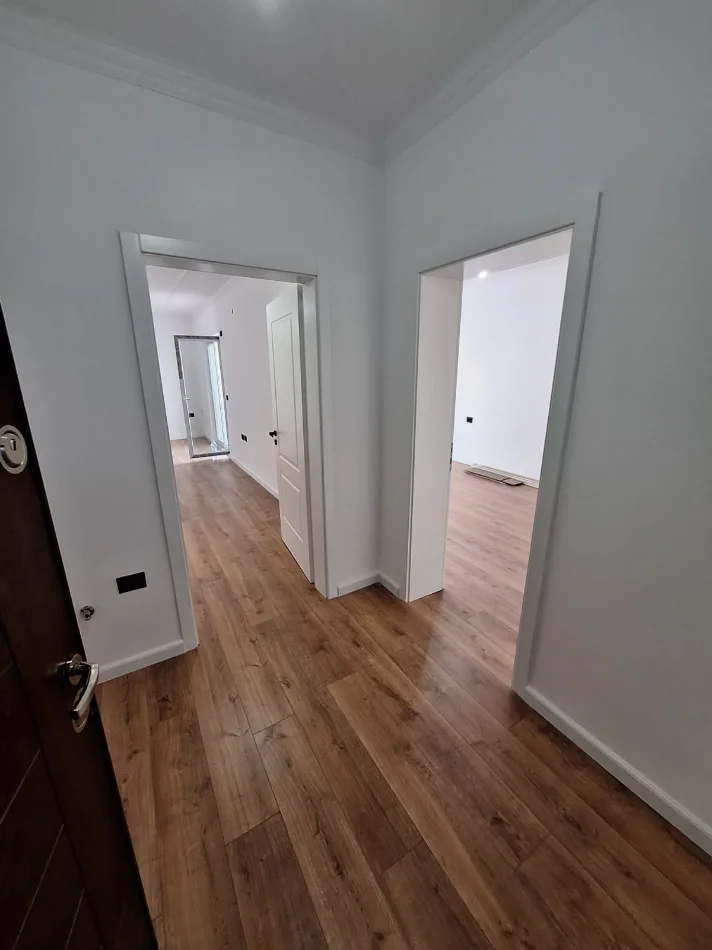 Tirane, shitet apartament 1+1+Ballkon Kati 8, 64 m² 135.000 € (Vasil Shanto)