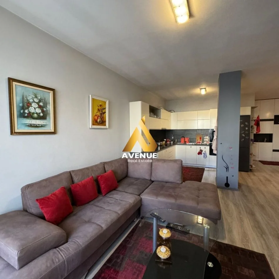 Tirane, shitet apartament 2+1+Ballkon Kati 6, 106 m² 140.000 € (Rruga 3 Deshmoret, Yzberisht, Tirane)