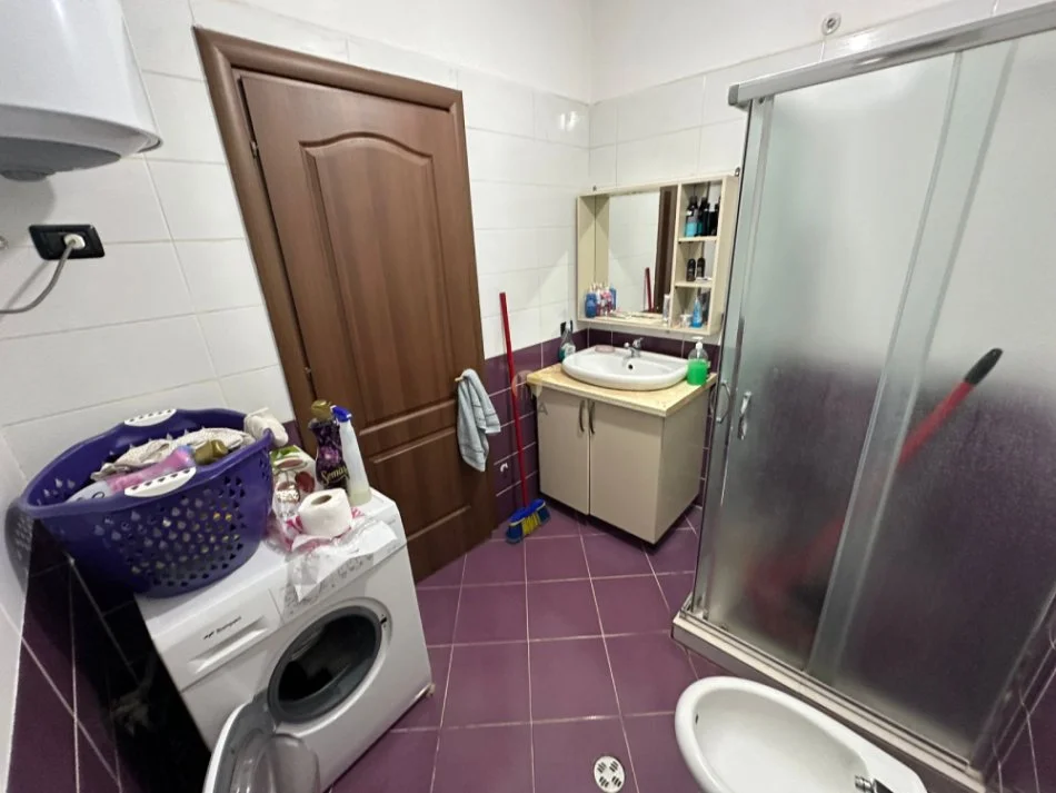 Tirane, shitet apartament 2+1+Ballkon Kati 5, 97 m² 125.000 € (Astir – Bulevardi i Kasharit)