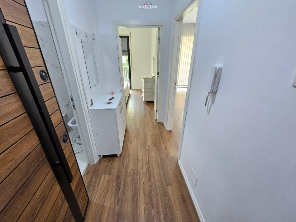 Tirane, jepet me qera apartament 1+1+Ballkon Kati 2, 65 m² 520 € (asl 2)