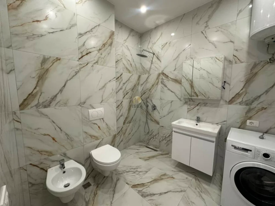 Tirane, jepet me qera apartament 2+1+Aneks+Ballkon Kati 5, 113 m² 500 € (Kamez prane Bar Oslo)