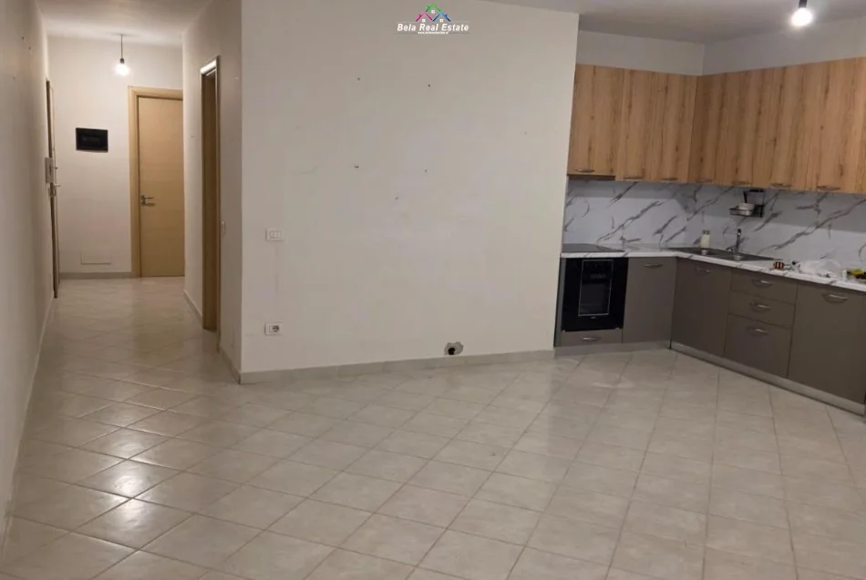 Tirane, jepet me qera zyre Kati 2, 103 m² 670 € (frosina plaku)