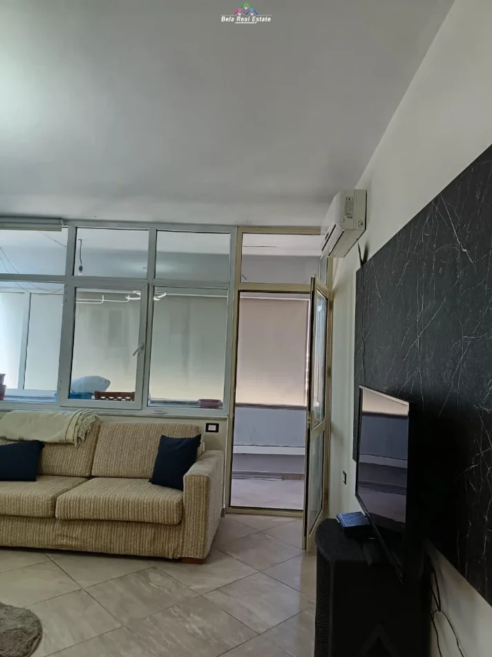 Tirane, jepet me qera apartament 1+1 Kati 4, 70 m² 575 € (dritan hoxha)