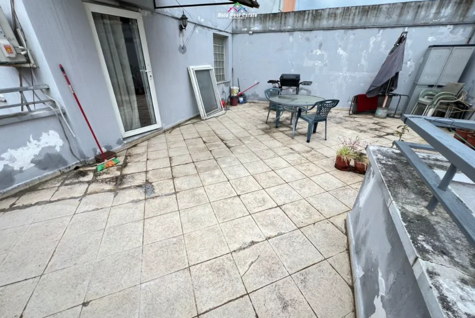 Tirane, jepet me qera apartament 1+1+Ballkon Kati 6, 110 m² 520 € (jordan misja)