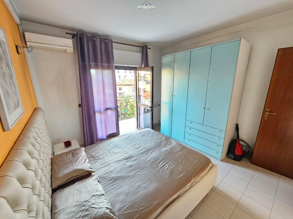 Tirane, jepet me qera apartament 1+1+Ballkon Kati 3, 60 m² 530 € (Rruga e Kavajes)
