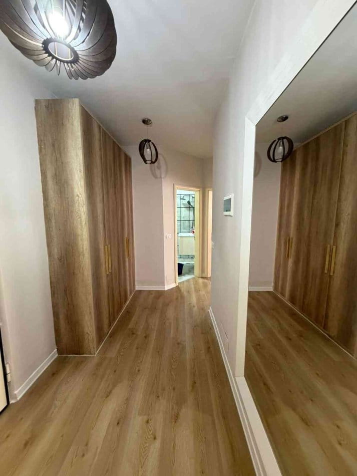 Tirane, jepet me qera apartament 2+1 Kati 6, 106 m² 650 € (Rruga Erzen Lita)