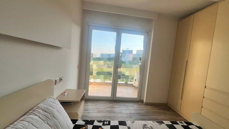 Tirane, jepet me qera apartament 2+1 Kati 2, 80 m² 550 € (Rruga Loni Ligori)