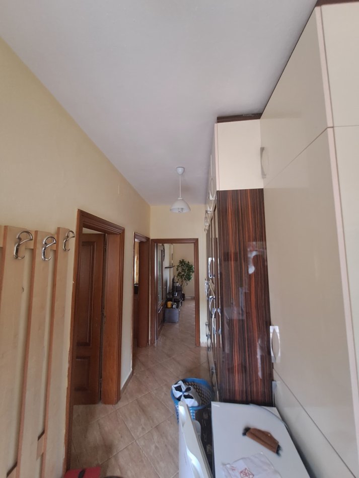 Tirane, jepet me qera Vile 2+1 Kati 2, 72 m² 520 € (Rruga Pandi Dardha)