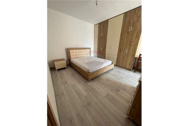 Tirane, jepet me qera apartament 2+1 Kati 4, 98 m² 380 Euro (Astir)