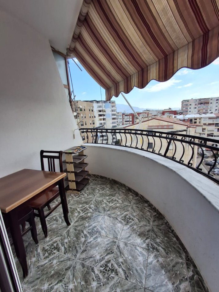 Tirane, jap me qera apartament 2+1+Ballkon Kati 7, 87 m² (Don Bosko)