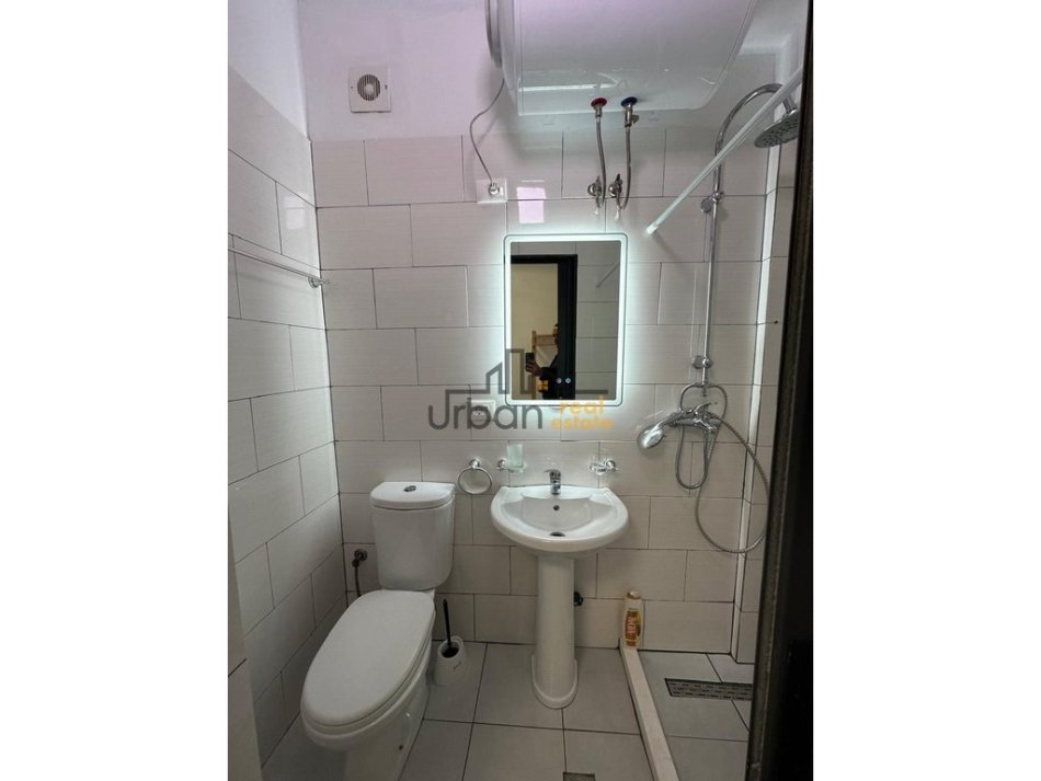 Qera, Vilë Duplex + Post Parkimi, Qendër 9 katshet, Tiranë - 1300€ |120 m²