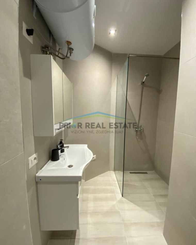 Tirane, jepet me qera apartament 1+1 Kati 2, 55 m² 500 € (21 Dhjetori)