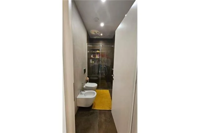 Tirane, jepet me qera apartament 3+1 Kati 0, 105 m² 950 Euro (Kodrat e Diellit)