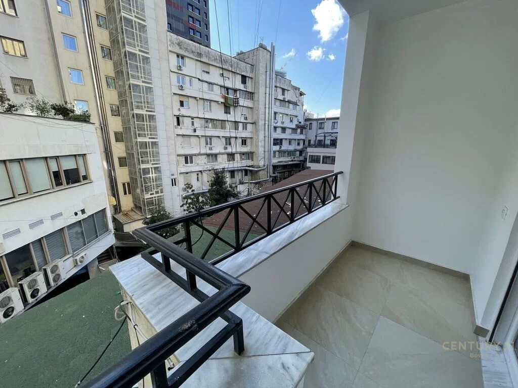 Apartament 2+1 per shitje ne qender te Tiranes!