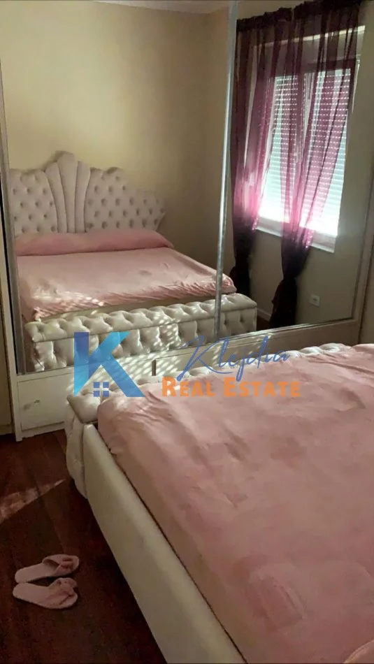 Tirane, shitet apartament 3+1+Ballkon, Kati 3, 105 m² 248000 € (Rruga e Elbasanit, pas Ambasades Amerikane)