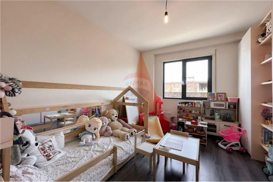 Tirane, shitet apartament 2+1, Kati 2, 101 m² 237,000 € (Porcelan)