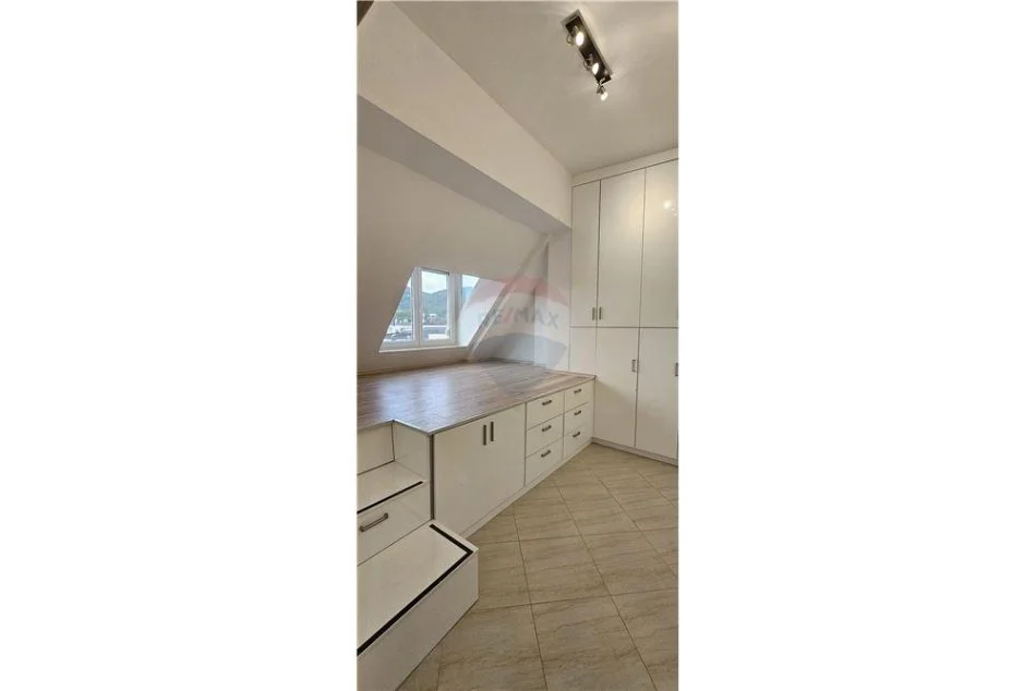 Tirane, shitet apartament 2+1 Kati 6, 140 m² 330.000 € (Liqeni i Thate)