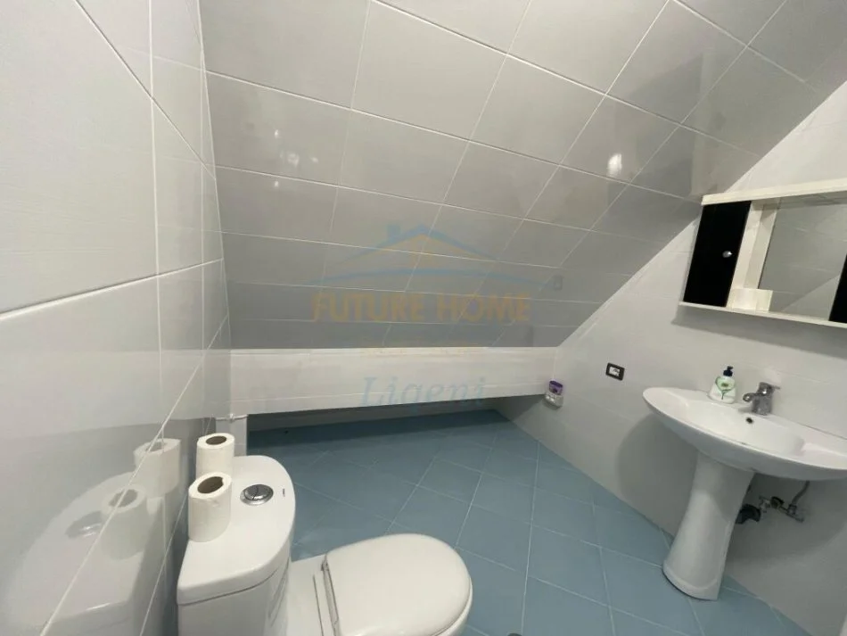 Tirane, shitet apartament 2+1+Ballkon Kati 7, 172 m² 330.000 € (Liqeni i Thate)