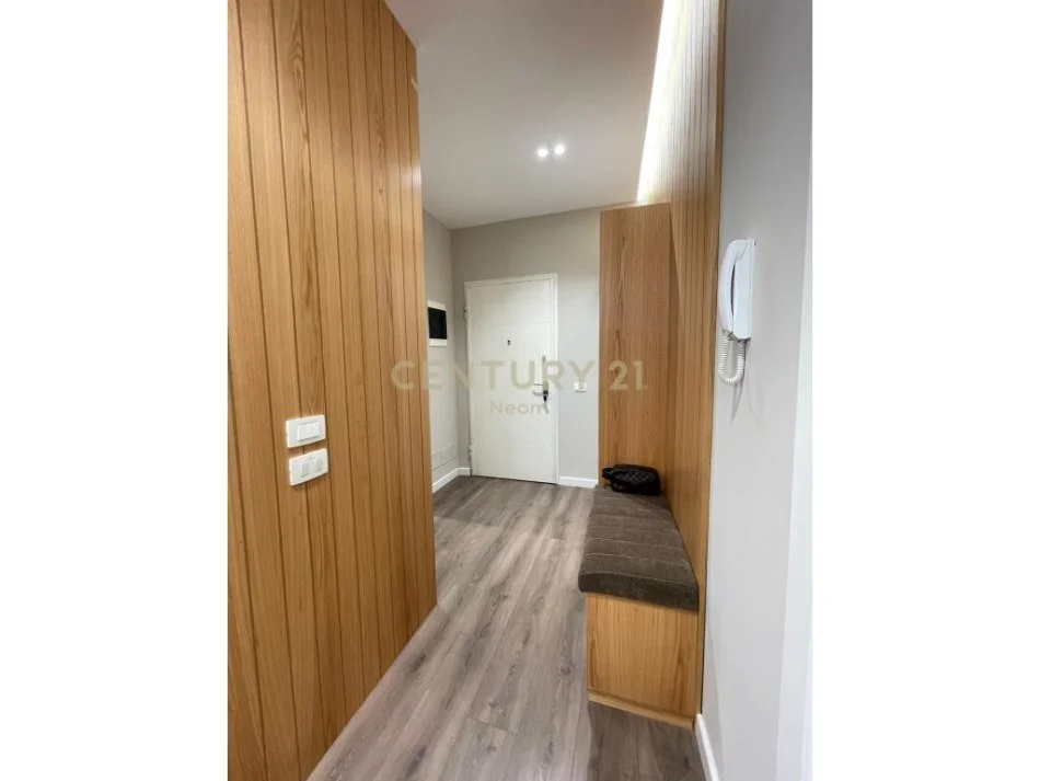 Tirane, shitet apartament 2+1 Kati 2, 115 m² 260.000 € (ali dem)