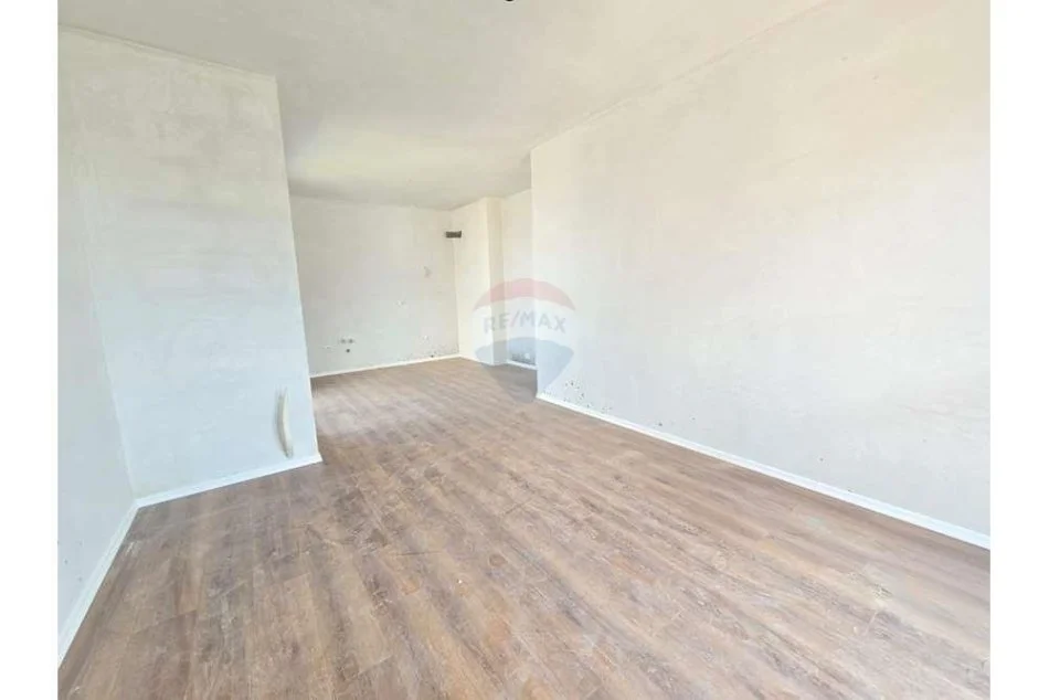 Tirane, shitet apartament 2+1 Kati 4, 105 m² 169.000 € (VENUE - Porcelan - Oxhaku)