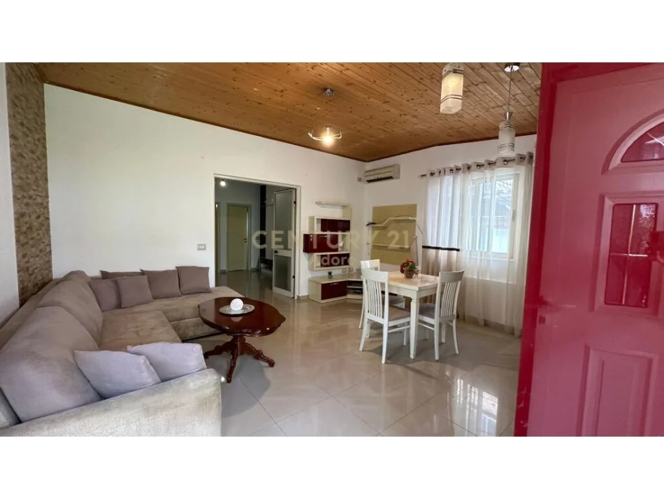 Tirane, jepet me qera apartament 2+1 Kati 1, 70 m² 450 € 