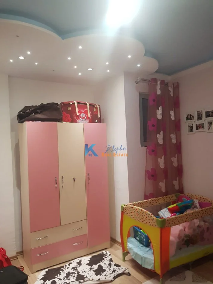 Tirane, jepet me qera apartament 2+1 Kati 4, 90 m² (Misto Mame, afer Hotel 7777)