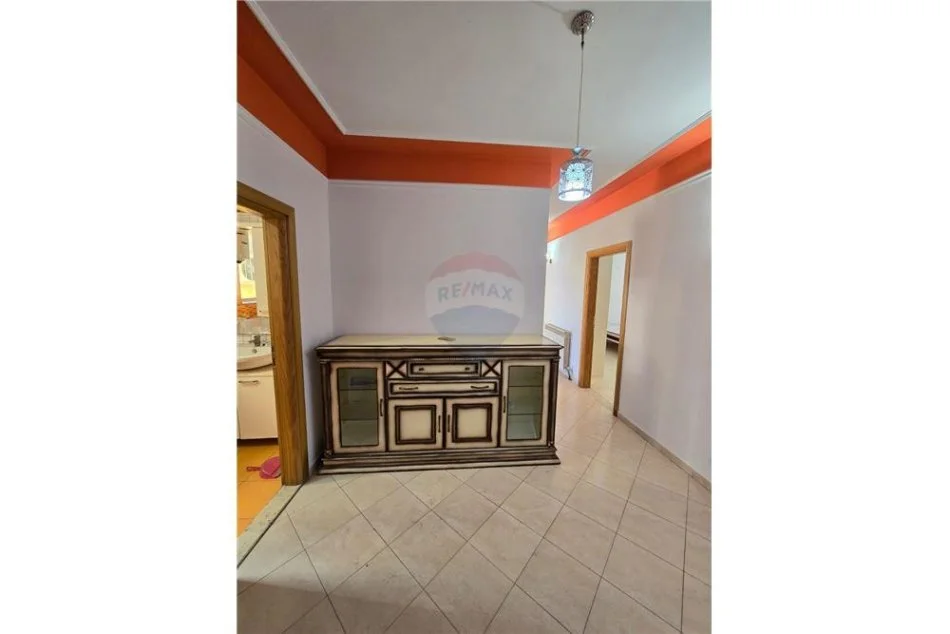 Tirane, shitet apartament 3+1 Kati 5, 141 m² 165.000 € (Rr:ALEKSANDRI I MADH - Astir)