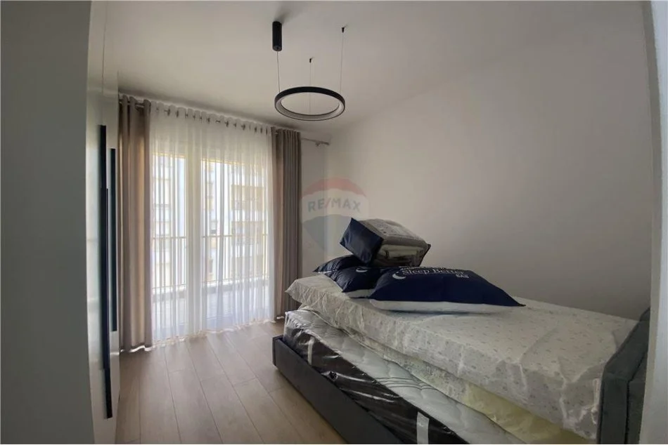 Tirane, jepet me qera apartament 3+1 Kati 4, 138 m² 950 € (rezidenca euro 3d - Selitë)