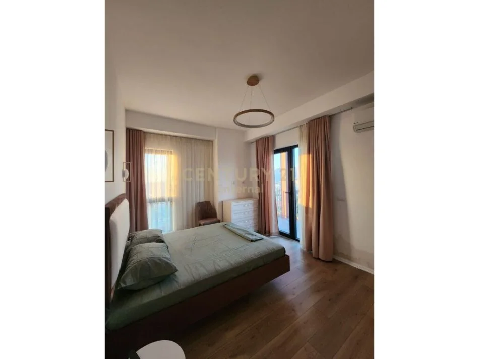 Tirane, shitet apartament 2+1 Kati 15, 120 m² 