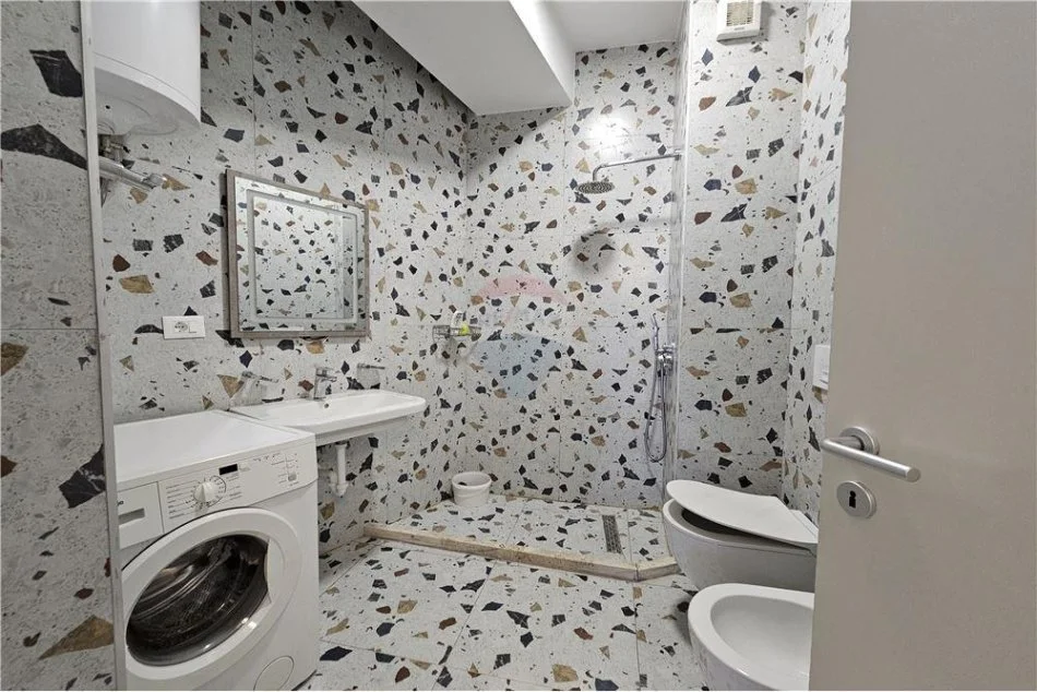 Tirane, jepet me qera apartament 2+1 Kati 3, 97 m² 500 € (Ali Demi)