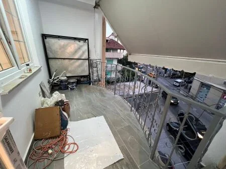 Shitet, Apartament 2+1, në Rrugën Irfan Tomini, Tiranë. AREA40097