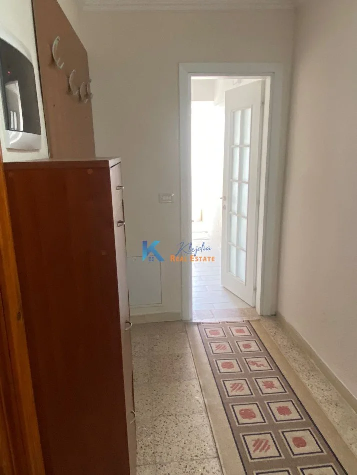 Tirane, jap me qera apartament Kati 3, 50 m² 500 € (Rruga e Elbasanit)