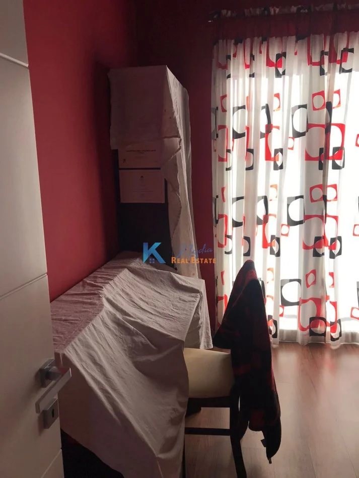 Tirane, shitet apartament 2+1 Kati 4, 105 m² 103.000 € (Selite, afer AKU)